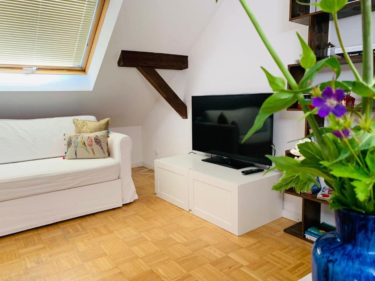 Apartment Amidst Nature-Riverdale, North Of Munich Fahrenzhausen Exteriör bild